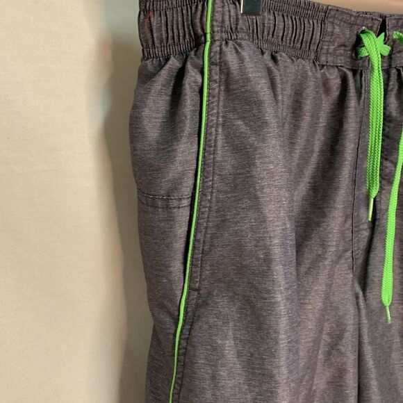 Speedo NWOT Marina Gray Lime Green 20” Swim Trunks Size L - Picture 5 of 14